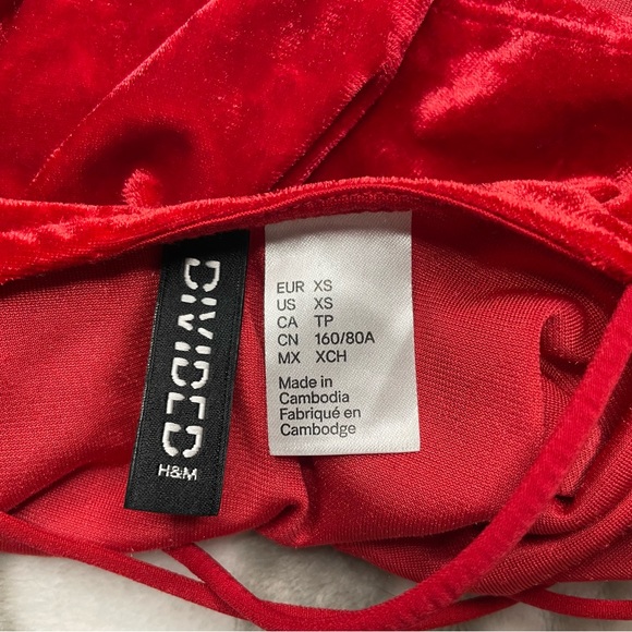 H&M | Divided H&M | Red Velvet Bodysuit | Size: XS - Picture 7 of 8